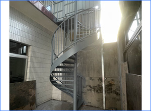 富平農(nóng)村自建房中柱旋梯