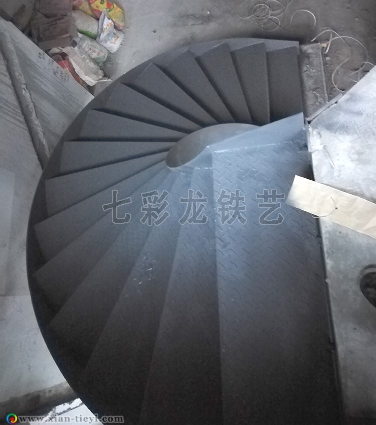 曲江大城鋼構(gòu)板式弧形樓梯_2