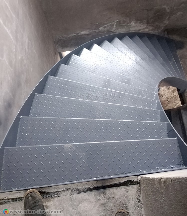 楊圪塔村自建房鋼結構板式樓梯_3