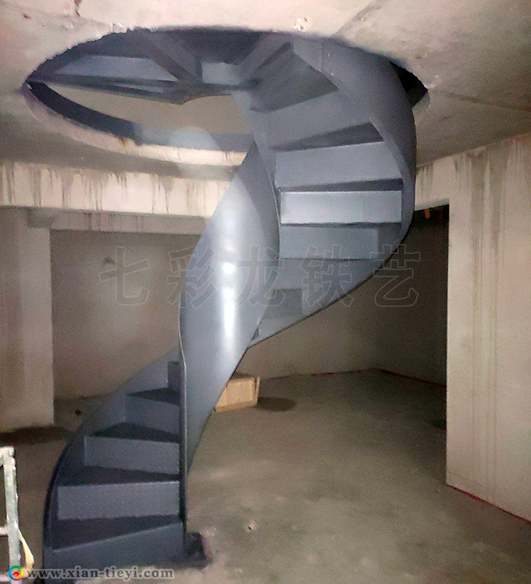 鋼結構玻璃護欄旋轉樓梯_3