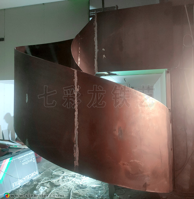 鋼結(jié)構(gòu)加寬鋼板梯梁旋轉(zhuǎn)樓梯_3