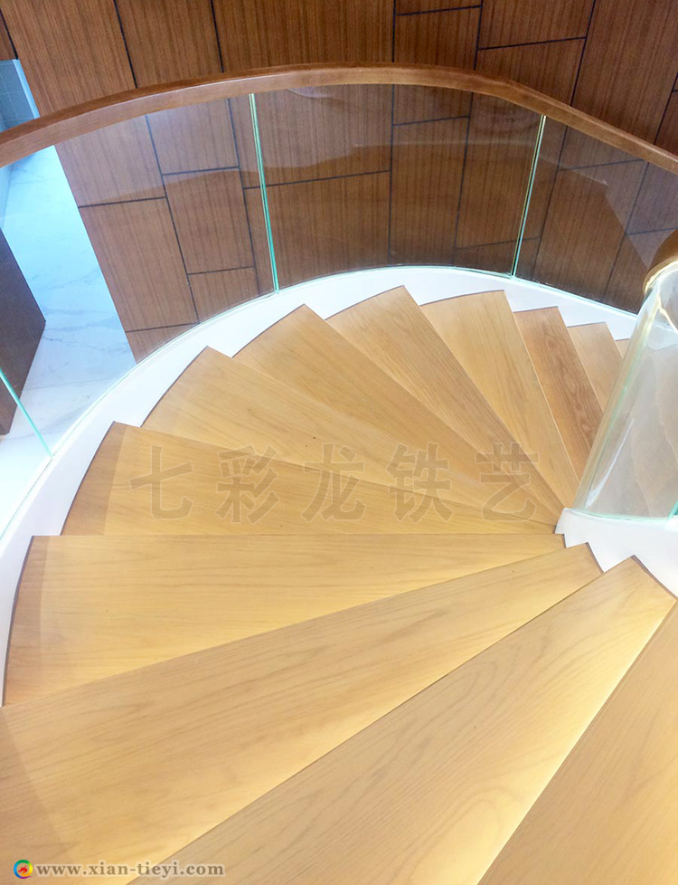 科創(chuàng)中心鋼結(jié)構(gòu)旋轉(zhuǎn)樓梯_2