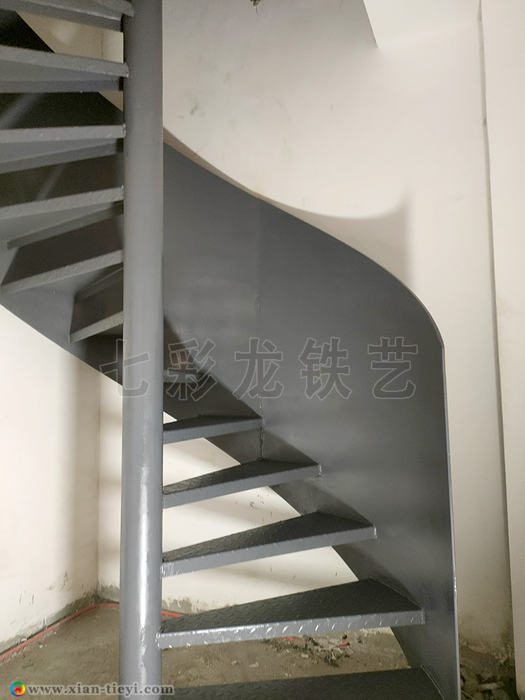 陽光臺(tái)鋼構(gòu)高欄板中柱旋轉(zhuǎn)樓梯_2 陽光臺(tái)鋼構(gòu)高欄板中柱旋轉(zhuǎn)樓梯_2