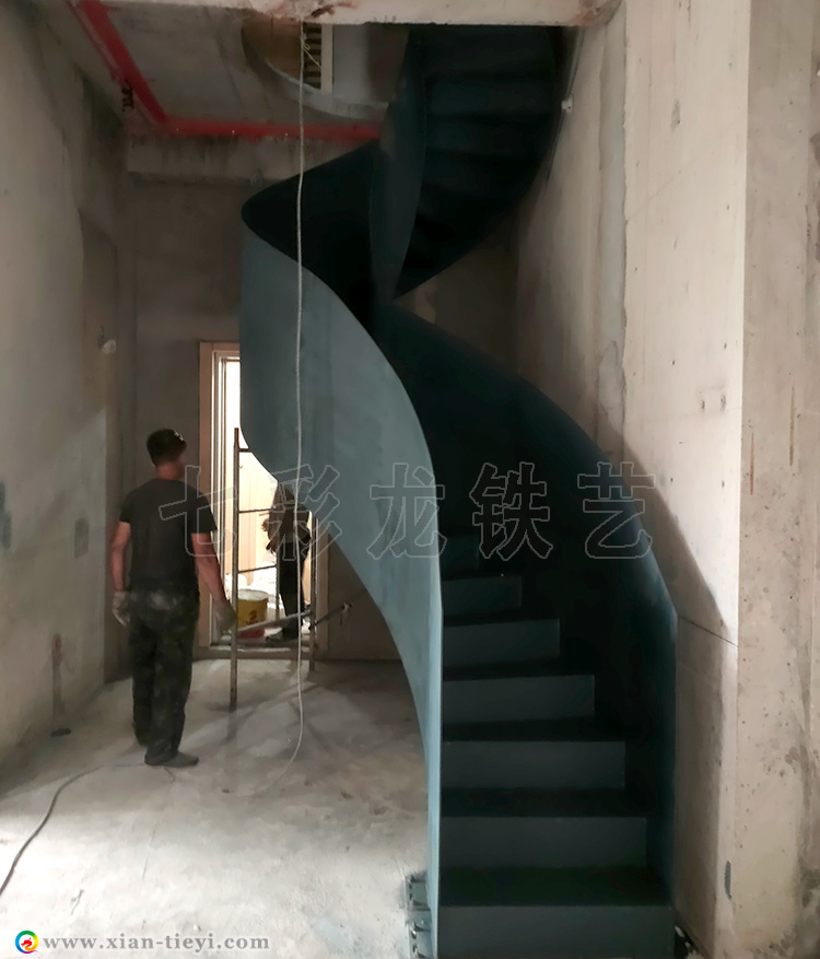曲江金地湖城大境鋼結構板式旋轉樓梯_6