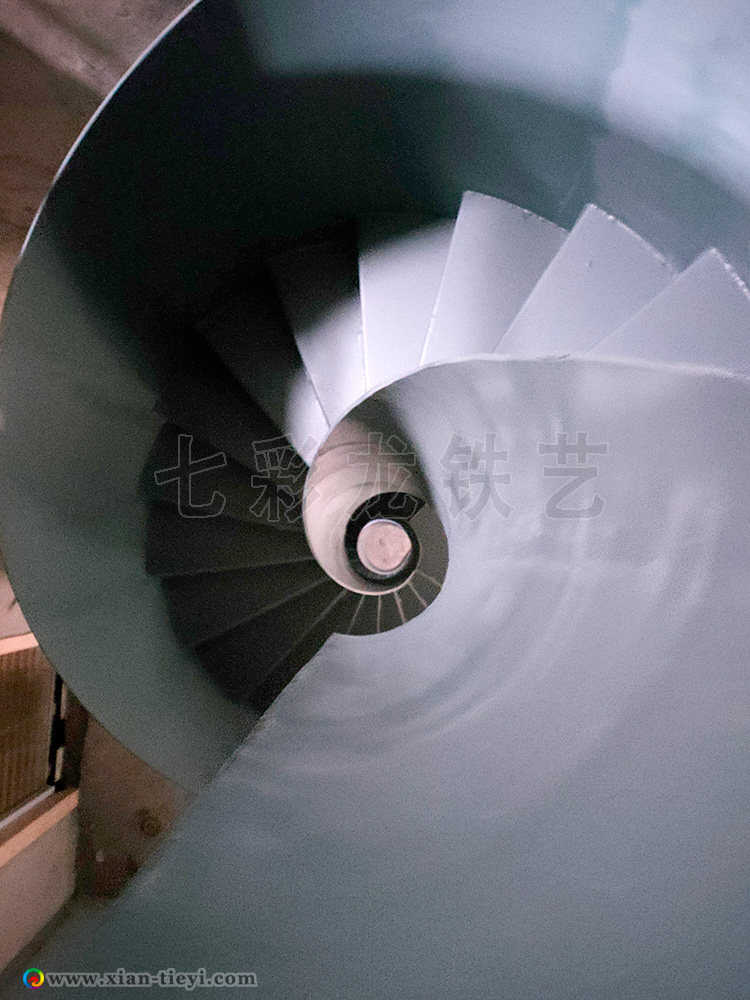 曲江金地湖城大境鋼結構板式旋轉樓梯_4