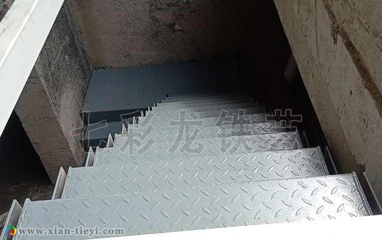 紫汀苑玻璃卡槽鋼構(gòu)樓梯_1