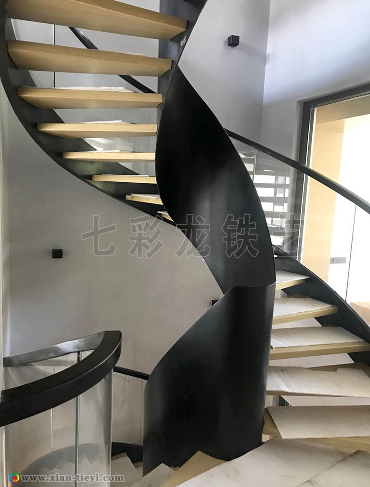 禮泉縣鋼結構旋轉樓梯_2