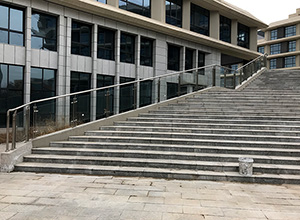 西安工業(yè)大學教務樓不銹