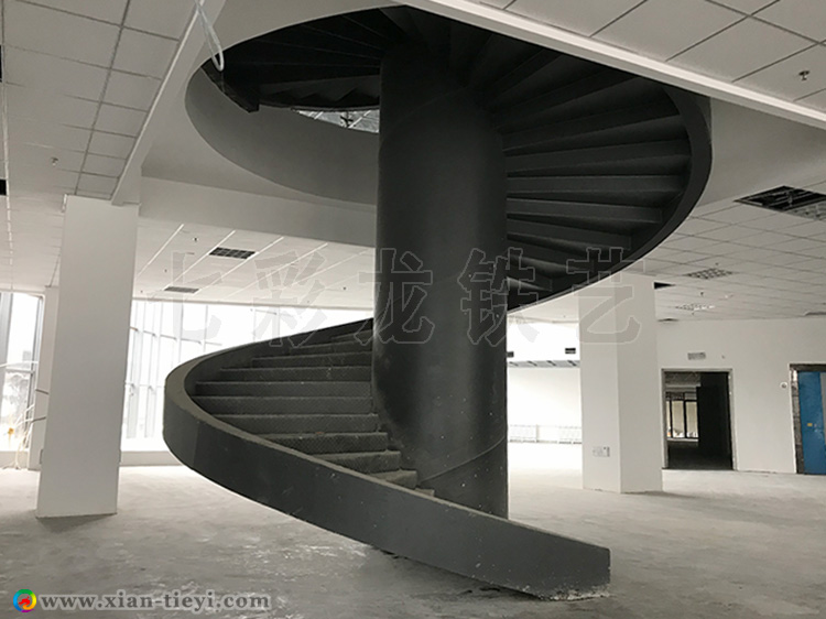 西安工業(yè)大學(xué)鋼構(gòu)中柱旋轉(zhuǎn)樓梯_2