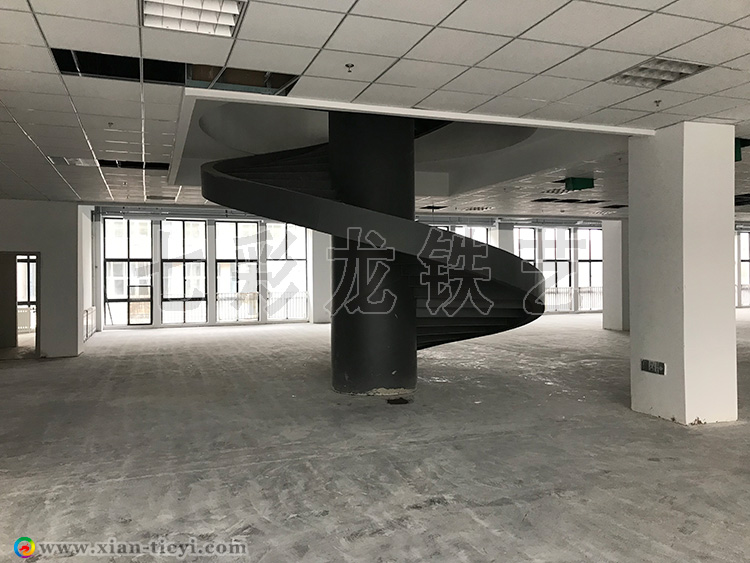 西安工業(yè)大學(xué)鋼構(gòu)中柱旋轉(zhuǎn)樓梯_5