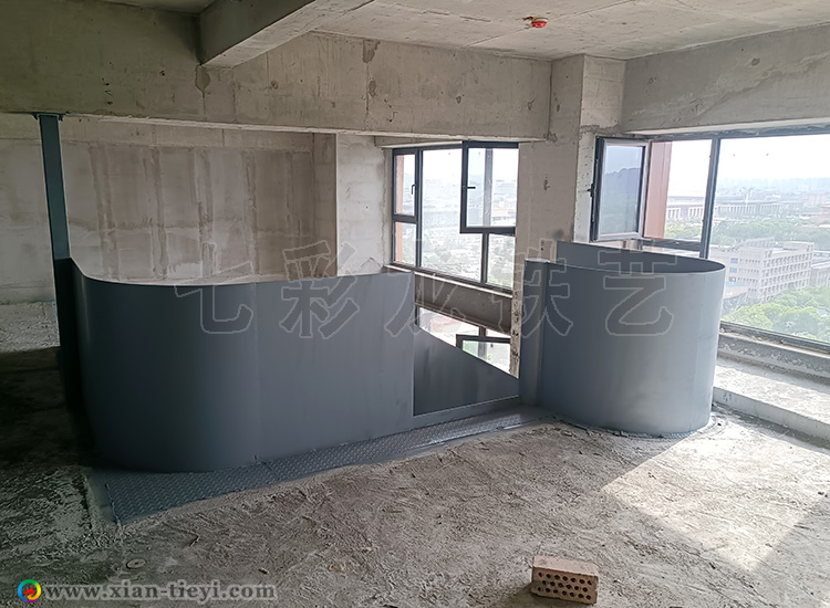 復(fù)地大華里鋼構(gòu)中柱高欄旋梯_4