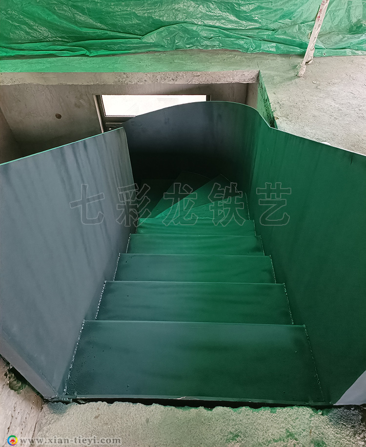 南飛鴻羅曼尼U形鋼結構樓梯_2