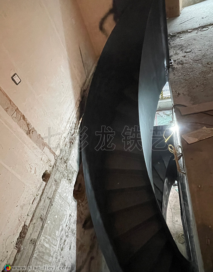 咸陽市鋼結(jié)構(gòu)弧形樓梯_4
