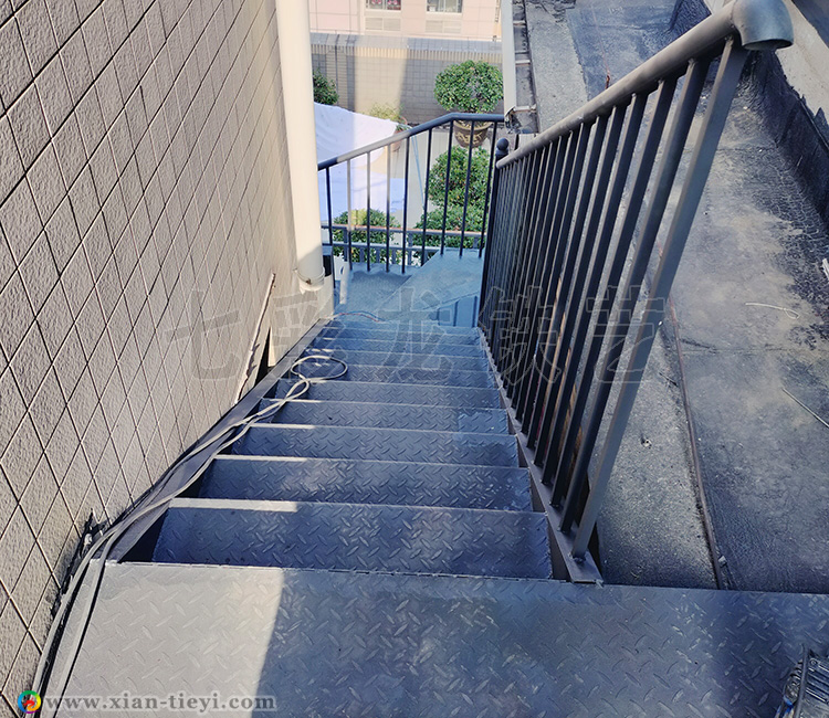 假日國際酒店鋼樓梯_1