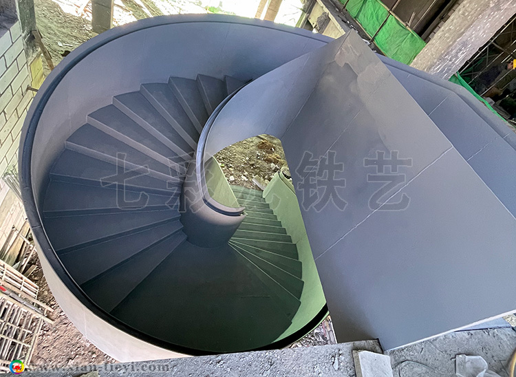 拉薩圣城王府酒店鋼結(jié)構(gòu)旋轉(zhuǎn)樓梯_5