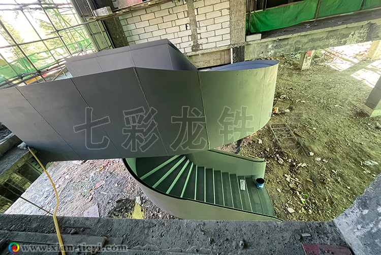 拉薩圣城王府酒店鋼結(jié)構(gòu)旋轉(zhuǎn)樓梯_6