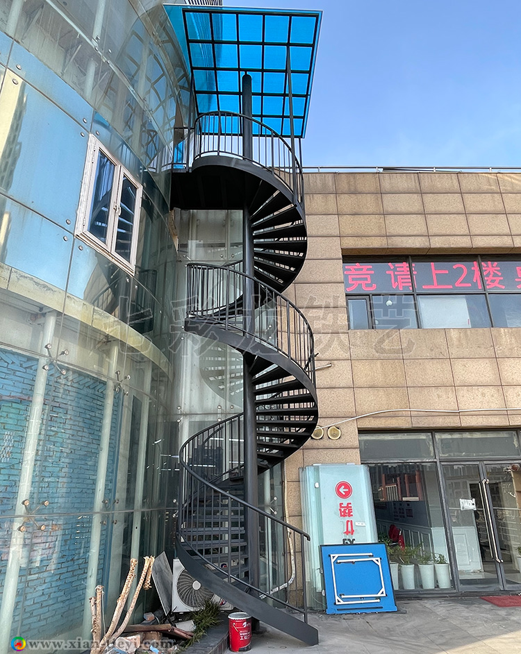 新東方城市商業(yè)公園中柱旋轉(zhuǎn)樓梯_1